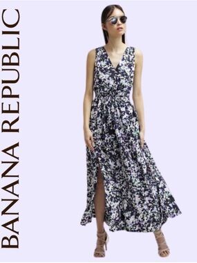 Banana Republic Navy & White Floral V-Neck Maxi Dress